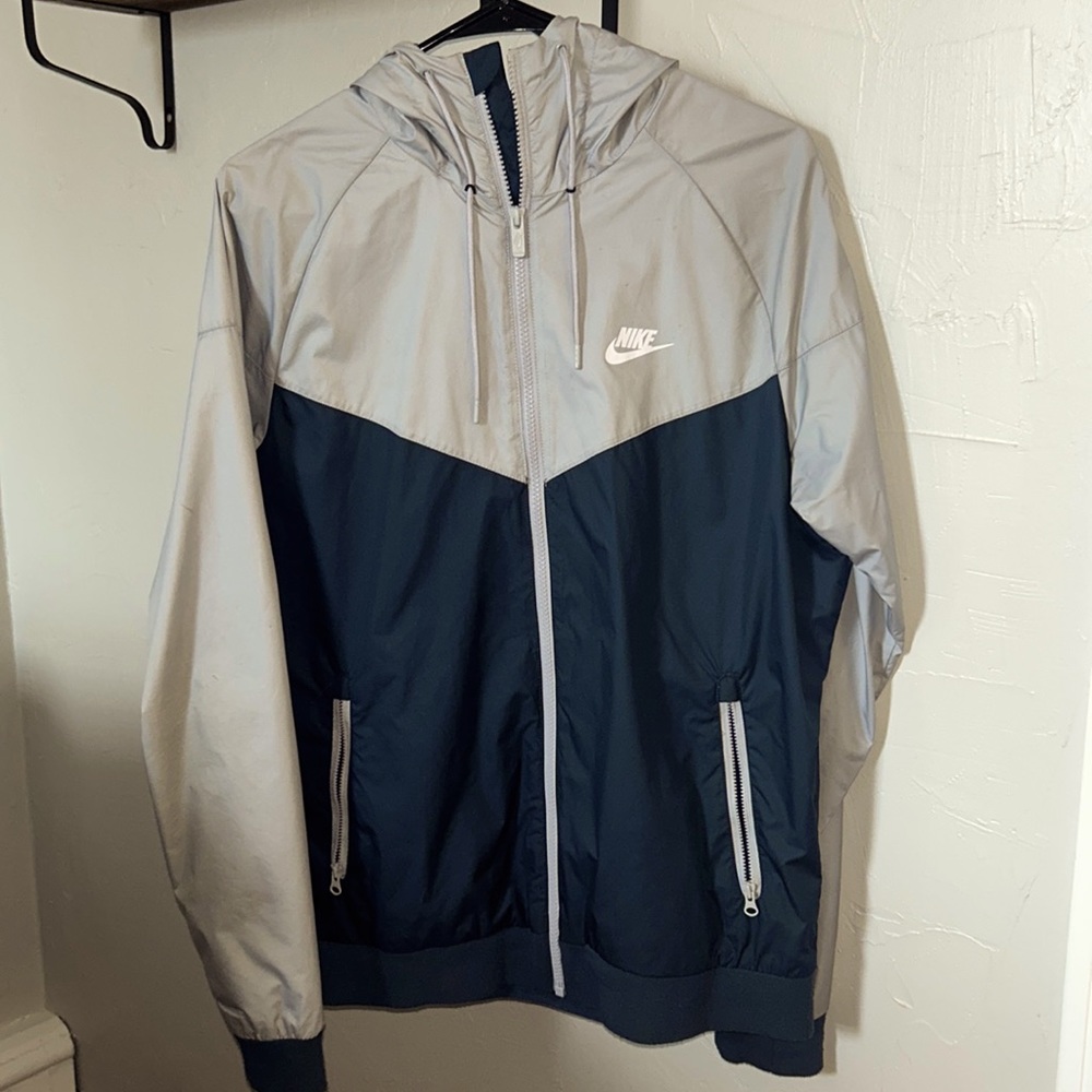 Nike men’s medium windbreaker